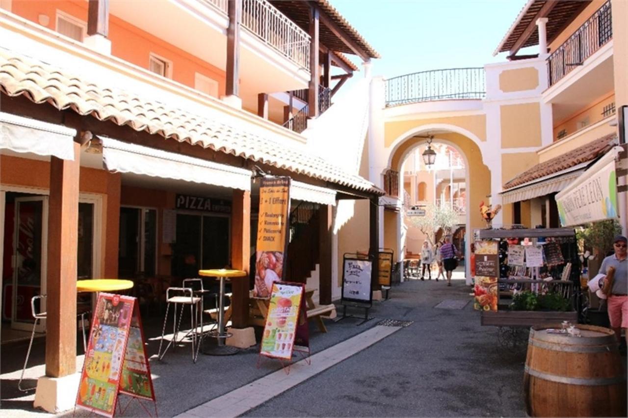 Cap Esterel Appartement Climatise Dans Le Centre Du Village Vacances Drammont Luaran gambar
